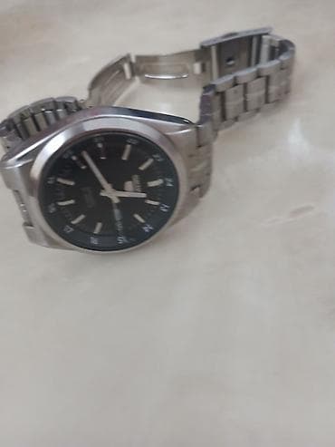 Handbags: Seiko 5 automatski sat – model SNK567J1 - Mehanizam: automatski — 2