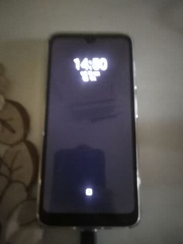 kuhinje iz uvoza sa aparatima: Smartfon sa velikim ekranom i „teardrop“ zarezom za prednju kameru — 1