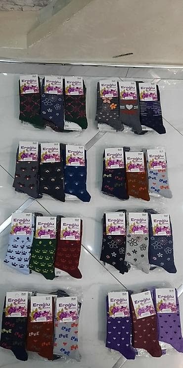 uckur: Čarape 
12 pari 1400din

T — 2