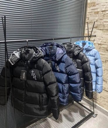 sinsay sako: S,m,l,xl,2xl
7500 din — 3