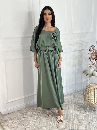 Haljina maxi duga sa pojasom i cvetnim detaljem.Leprsava,siroka A