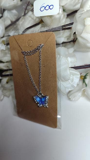 elegantne cizmice: Ogrlica sa priveskom leptira - Materijal: metalni lančić u srebrnoj — 1