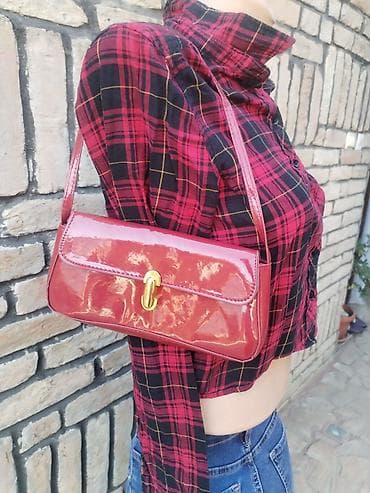 tiffany torbice: Bordo torba, super očuvana. - Elegantna mala torba u bordo nijansi sa — 1