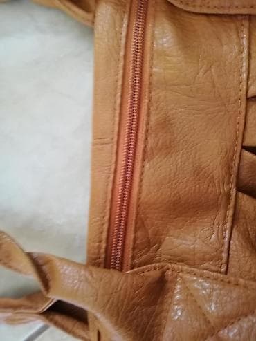 sanel torba cena: Kozna tašna
RASPRODAJA sa mog naloga. Saljem post expresom — 4
