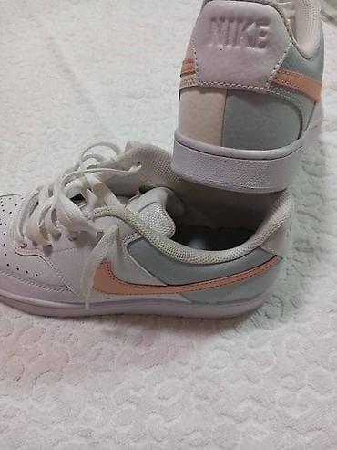 obuca vesna: Nike patike, original, broj 42, gazište 27cm, cena 4000, nije fiksno — 3