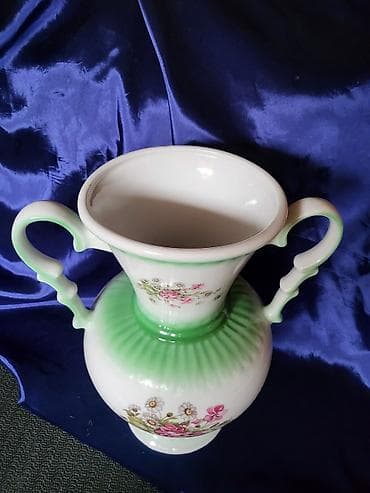 madame coco gornji milanovac: Vaza jugoporcelan Titov Veles iz 70ih.god. Vaza je perfektna sve na — 3