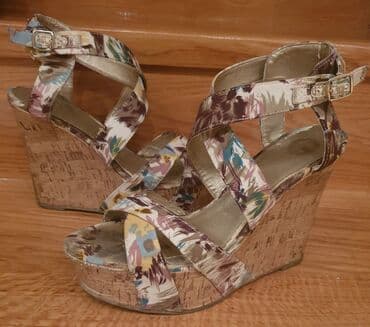 oksfordice sa platformom: Sandals, Guess, 38.5 — 1