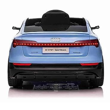 automobili za decu na akumulator: Audi E-Tron Sportback – Plavi, auto na akumulator za decu — 9