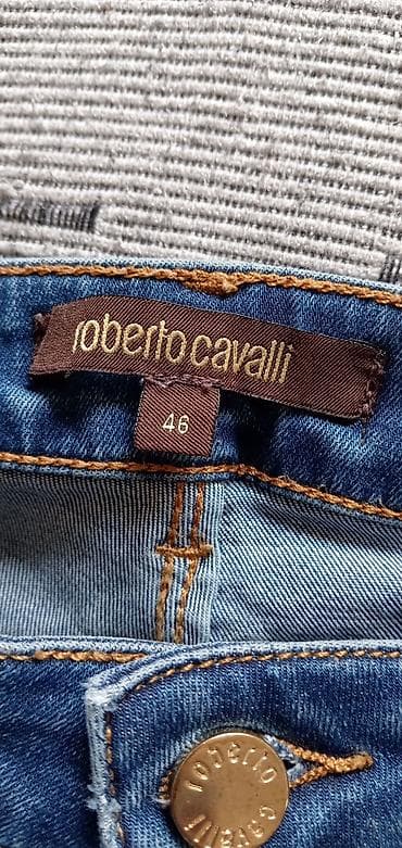Pantalone, Farmerke, Šortsevi: Roberto Cavalli farmerke – model sa uskim nogavicama - Brend: Roberto — 1