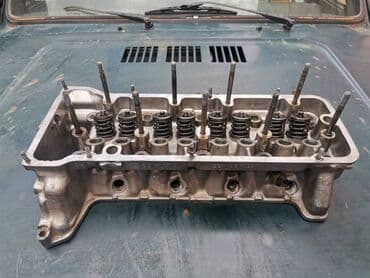 sema osiguraca reno clio 3: Glava motora Lada 21214i Niva 1.7i. Polovna, ocuvana. Skinuta sa — 1