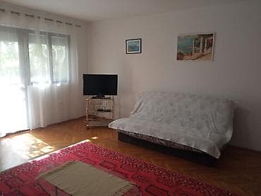 kucice za koke nosilje: Izdajem 2 apartmana po 70 m² u naselju Šušanj-Bar,sa pogledom na — 7