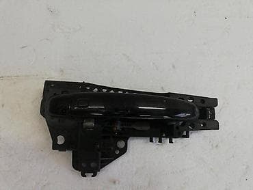prikolice za auto: PREDNJA DESNA KVAKA ZA AUDI A4, Q3 - 8T0837167A | Prednja desna — 1