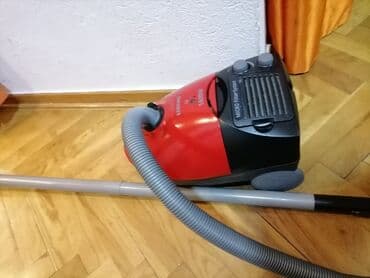 polovan samsung: Usisivač Samsung 1600w. Odličan usisivač Papirna kesa Dobro vuče i tih — 7