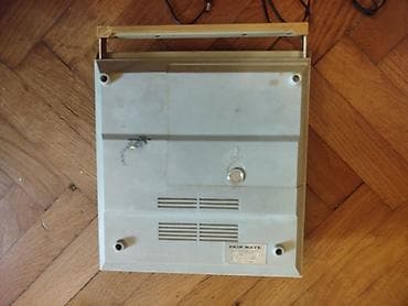 doxa stari satovi: Stari retro mali magnetofon Pustio sami culo se sa trake ali kad sam — 5