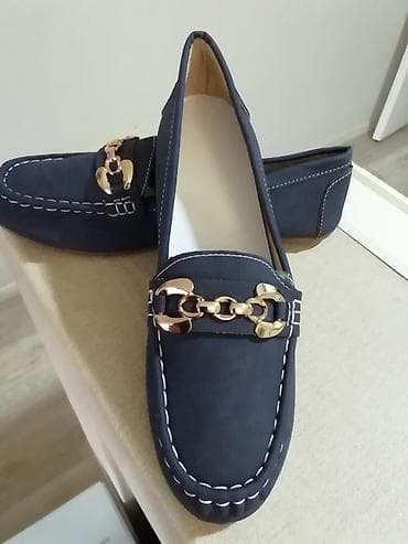 crne lakovane cipele zenske: Nove ženske teget mokasine 41 broj. Unutrašnje gazište 26 cm — 2