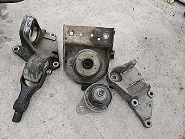 jastuk za sedenje u autu: NOSAC MOTORA MENJACA ZA CITROEN C8 ZA 2005. GOD — 1