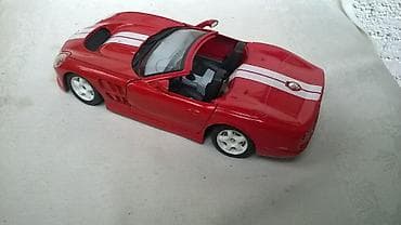 car model 1:43: Burago Shelby Italy,fale obloge vrata,malo ostecene nalepnice,ljulja — 3
