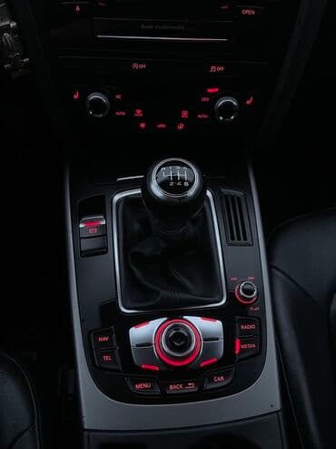 Audi A4: 1.8 l | 2013 г. Limuzina — 2