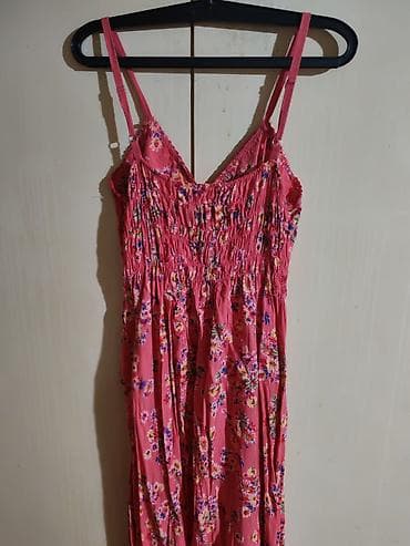 patike na platformu: Duga letnja haljina na tregere - Boja: intenzivna koralno‑roze - — 2