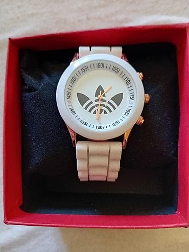 Sportski ručni satovi – bele i roze varijante - Dizajn sa velikim