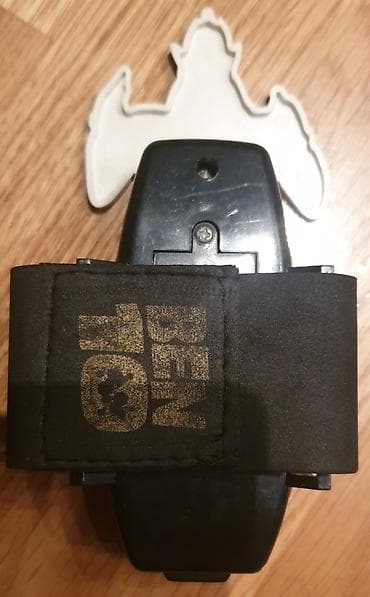 bermude sa dzepovima: BEN 10 kao sat narukvica poput omnitrix koje se nose oko ruke. Vatreni — 4