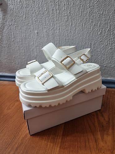 united nude sandale: Zenske bele sandale br.39 Potpuno nove — 3
