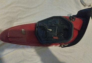 auto delovi loznica: Zadnje desno svetlo (stop svetlo) za automobil Peugeot 206 cc kabrio — 2