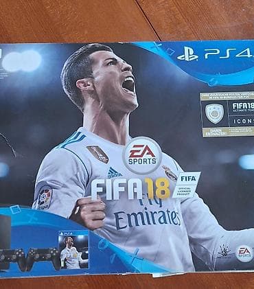 Sony PS4 1TB i dva dzojstika