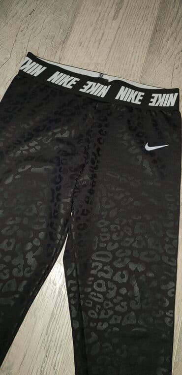 bershka helanke: M, Likra, bоја - Crna — 1