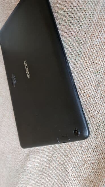 knjiga i zvucnik: Tablet 10 inca ko nov sve radi — 4