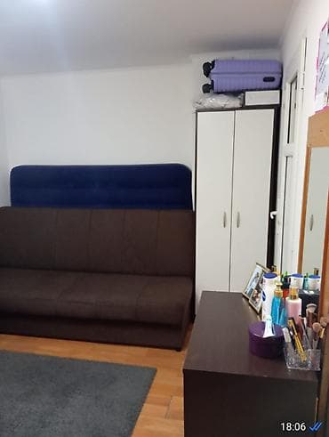 barajevo prodaja kuca: Nameštena garsonjera – kompaktna kuhinja i dnevni prostor - — 3