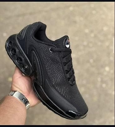 Sportske patike – potpuno crne - Moderni dizajn sa perforiranim