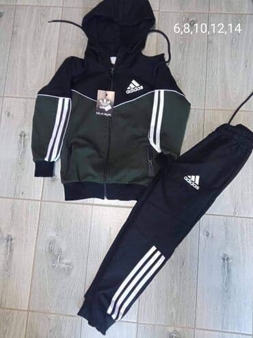 svecani kompleti za bebe: Decije komplet trenerke 
Samo 4400 din
Velicine 6, 8, 10, 12, 14 — 9