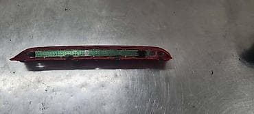kljuc za golf 4: TRECE STOP SVETLO ZA VOLKSWAGEN GOLF 7 - 5K0945087D | Trece stop — 3