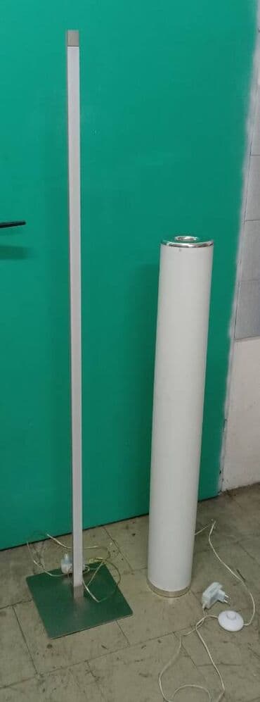 Nameštaj: Lampe LED 2 kom. Prodajem 2 prelepe LED lampe. Štap lampa: 148cm — 1