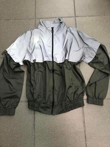 iguana jakne: Šuskava jakna: 2300 din
Vel: S, M, L — 2