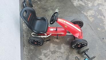 Dečija odeća: Dečiji pedali go-kartovi – 2 modela - Model 1: Crveni „Abarth” — 7