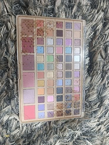 sat: Paleta šminke – FabFactory Luxury Make Up Artist 80 Colour Palette - — 2