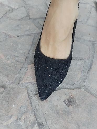 patike puma: Ženske štikle – elegantne crne salonke sa špicastim vrhom - Veličina — 4