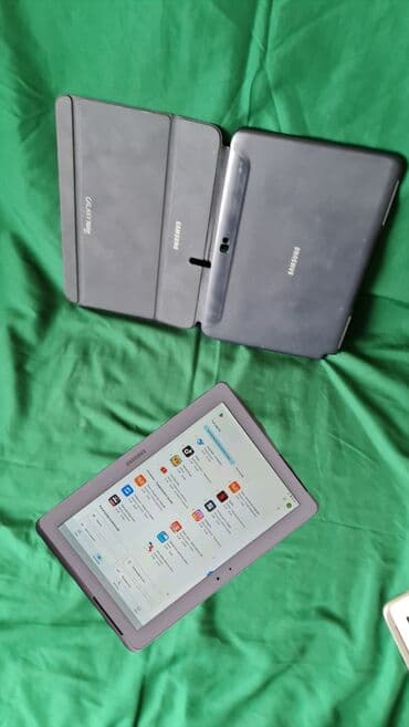 knjiga i zvucnik: 2 samsung tabketa,kao novi kimad — 3