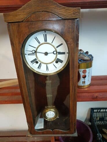 Zastave: Zidni sat, bоја - Braon, Upotrebljenо — 1