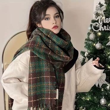 kaput: Ženski šal Dimenzije 178x73cm Cena 1600din Poručuje se,isporuka za — 22