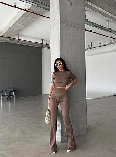 Overalls: Komplet rebrasti kvalitetni masni sa elastinom.Majica s kratkim — 5