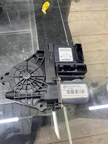 reno clio 1: MOTORIC PODIZACA STAKLA ZA VOLKSWAGEN GOLF 6 - 5K0959702C | Motoric — 1