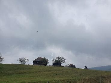 kovin prodaja kuca: Na prodaju 12 km od centra Zlatibora plac površine 40 ari sa drvenom — 2