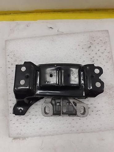 auto delovi borca: NOSAC MOTORA-MENJACA ZA VOLKSWAGEN POLO - 2Q0199555AF | Nosac motora — 2