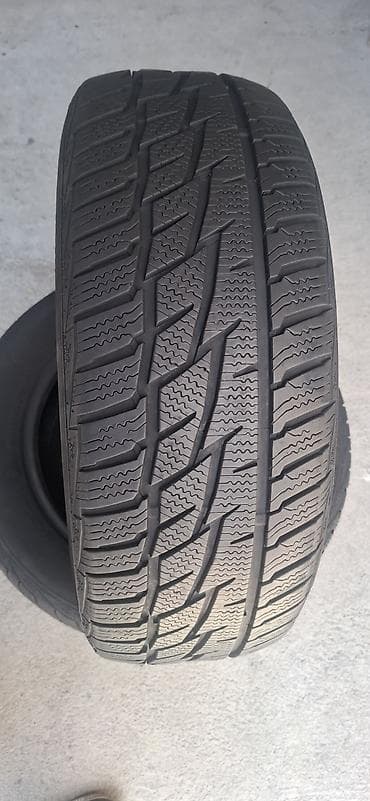 gume kupujem prodajem: 205 55 R16 . Prodajem 2kom polovne zimske auto gume dimenzije 205 55 — 2