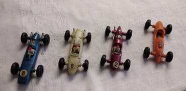 rubi 6 epizoda sa prevodom: HT formule F1Hong Kong 6,5 cm.fali na 1 vozac,plasticni.Cena za kom — 2