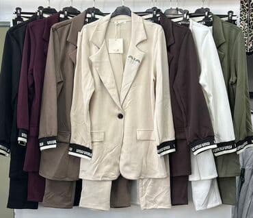 ps kombinezoni nova kolekcija: 3700 din. J — 3