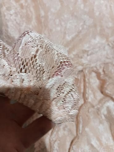 lepršave haljine od muslina: Duga čipkana haljina u puder‑roze boji - Brend: REFKA (etiketa na — 9